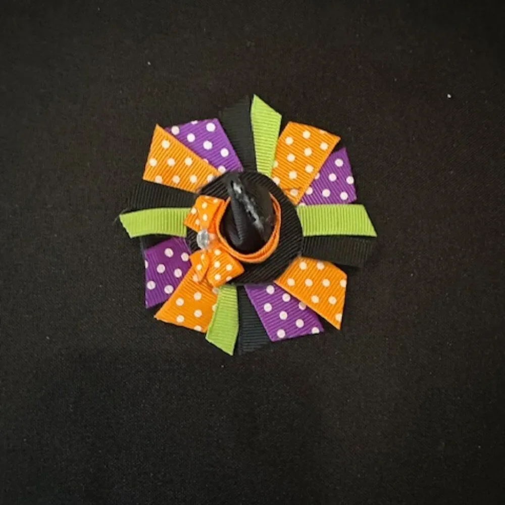 Witches Hat Sculpture Hair Clip  5B1759